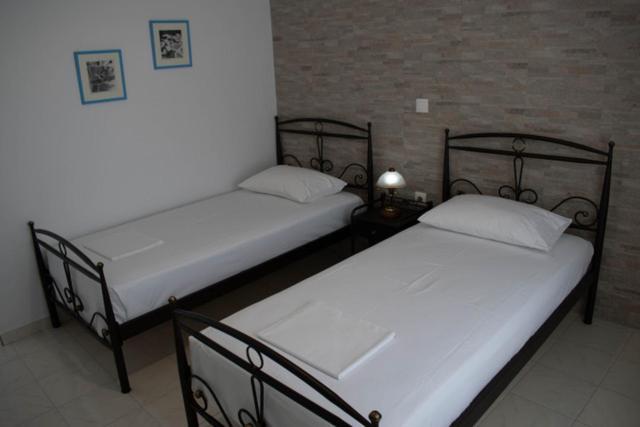 Kouki Maria Rooms Apollonia  Bagian luar foto