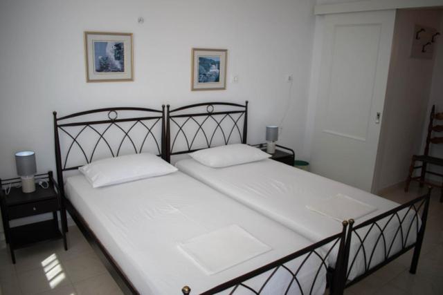Kouki Maria Rooms Apollonia  Bagian luar foto